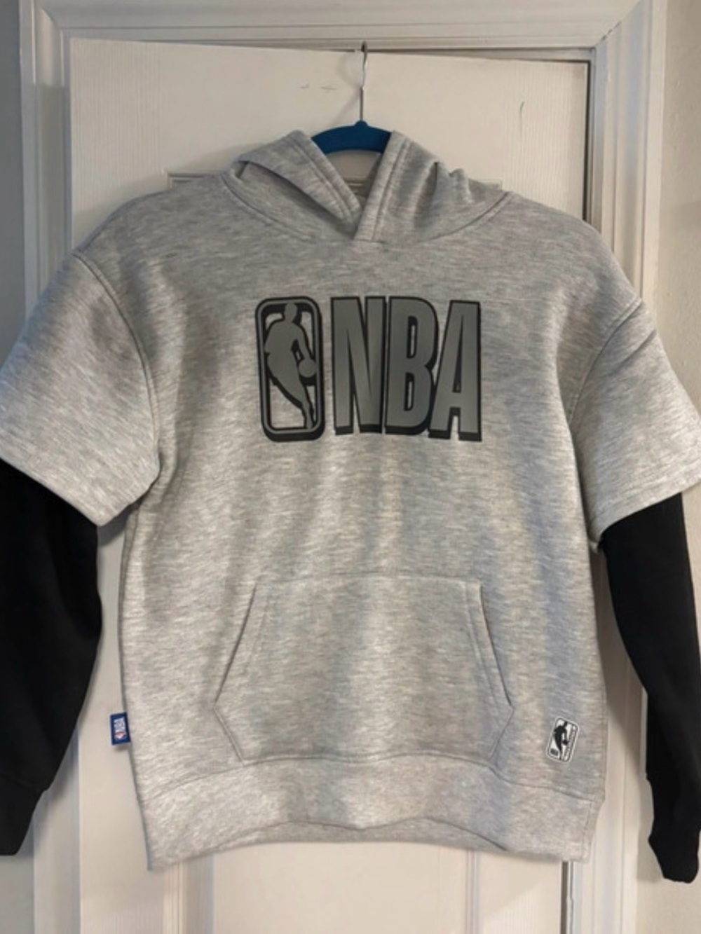 NWOT NBA Gray Crewneck with Black Sleeves BOYS 10-12
